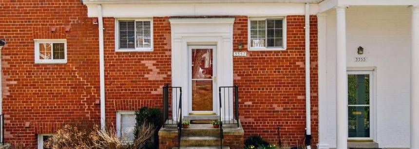 3357 Martha Custis Dr 825-3357