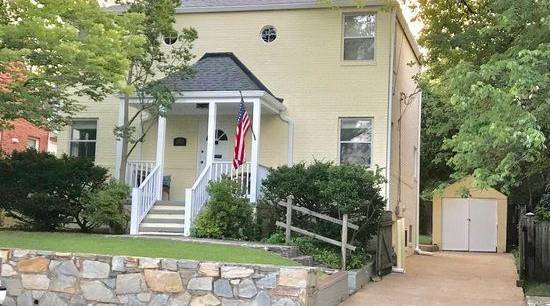 2613 Lexington