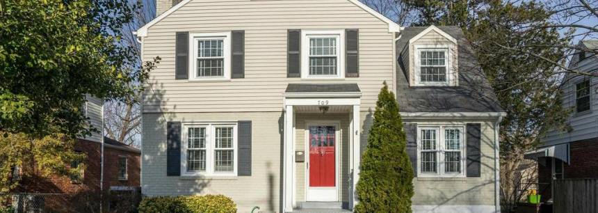 709 Emerson
