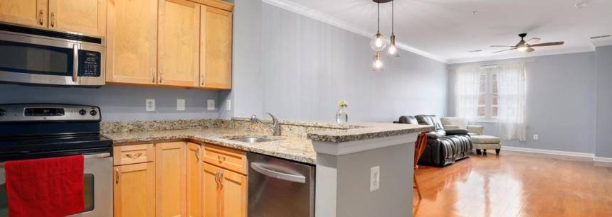 302 King Farm 30203 30203