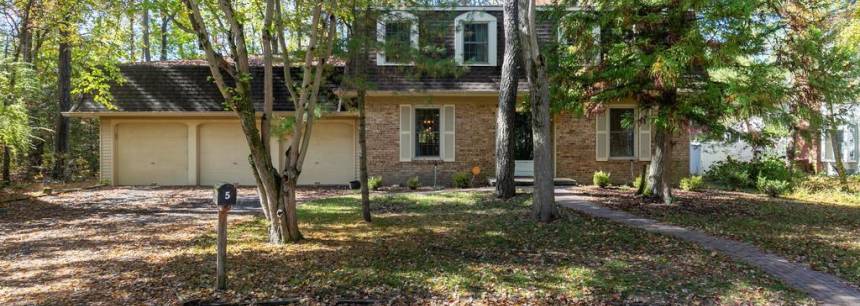 5 Dartmouth Ct