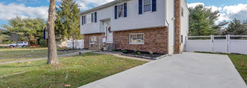 22 Lenore Ct