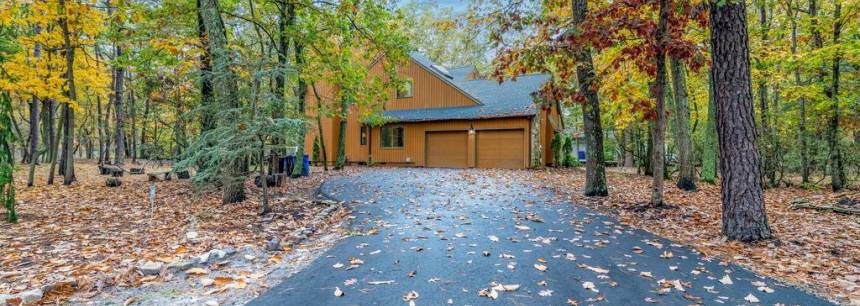 1 Woodlake Ct
