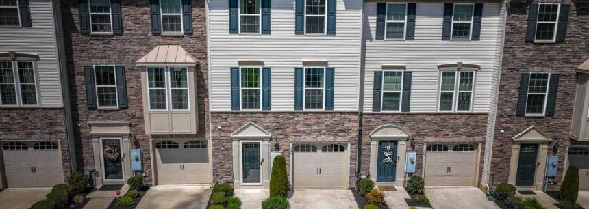147 Village Green Ln