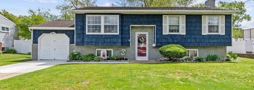 1654 Silver Birch Rd