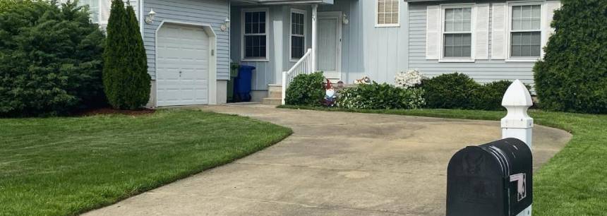 25 Pickwick Dr