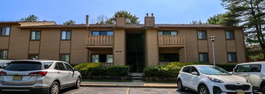2108 Woodhollow Dr