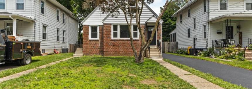 5765 Cedar Ave