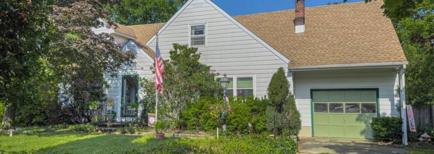 1212 Utopia Ln