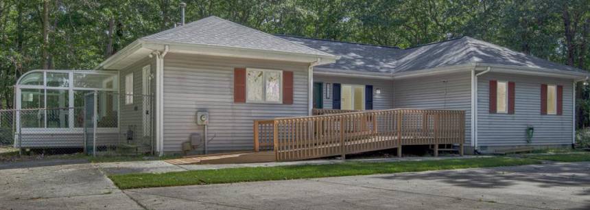 561 E Jimmie Leeds Rd