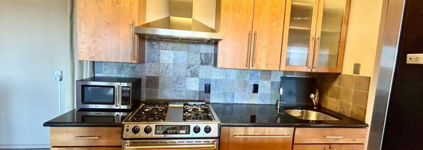 1504 Barclay Towers 1504