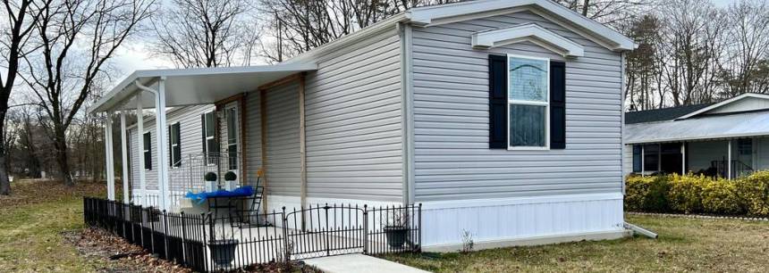 877 Clover Dr