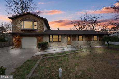 210 Robin Rd
