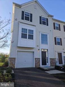 4 Iron Gate Rd