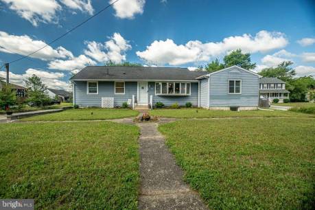 705 Watsontown Rd