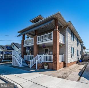 105 N Wyoming Ave FL 2