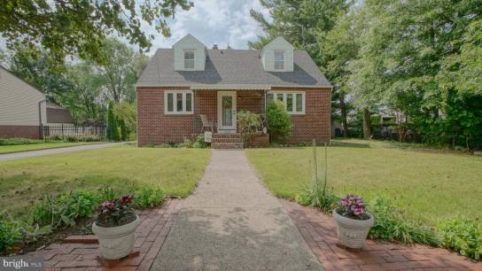 1324 Walnut Ave