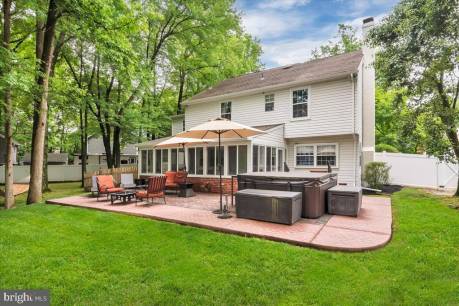 6 Whitechapel Ct