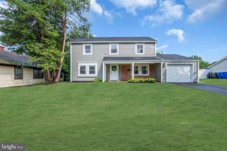 28 Princeton Ln