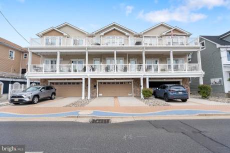 215 E Rio Grande Ave UNIT B
