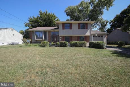 105 Evergreen Rd