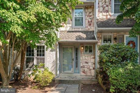 161 Nottingham Ct