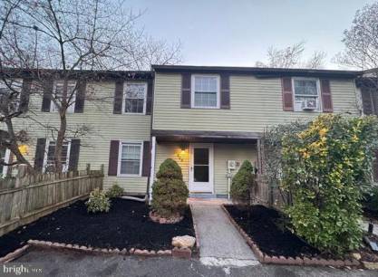 508 W Loch Lomond Dr