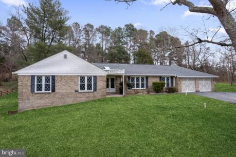 9101 Hall Ct