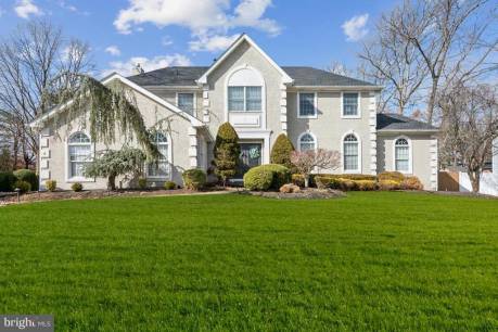 4 Moonshadow Ct