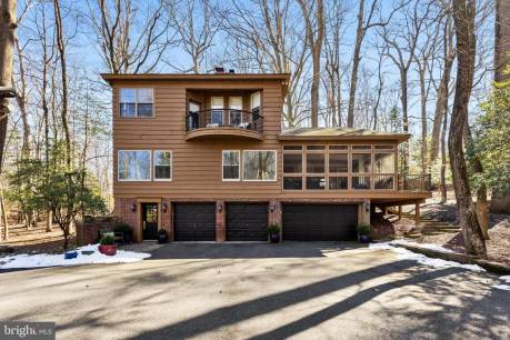 34 Manning Ln
