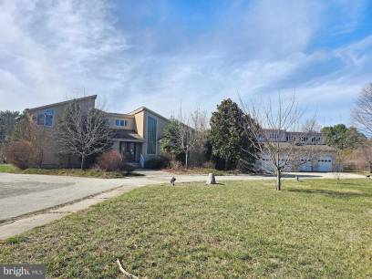 3 Hopewell Ave