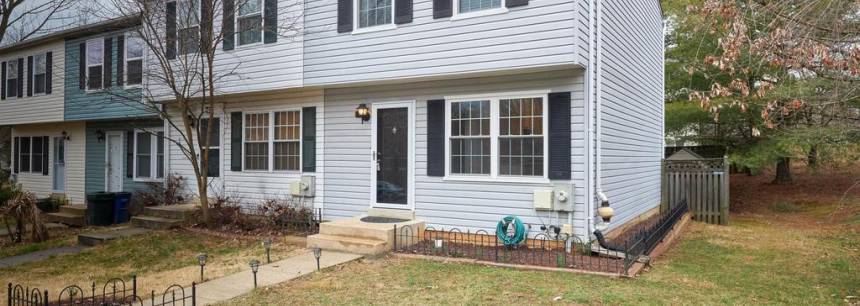 734 Oxford Sq