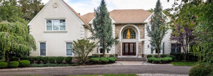 14 Fairway Dr