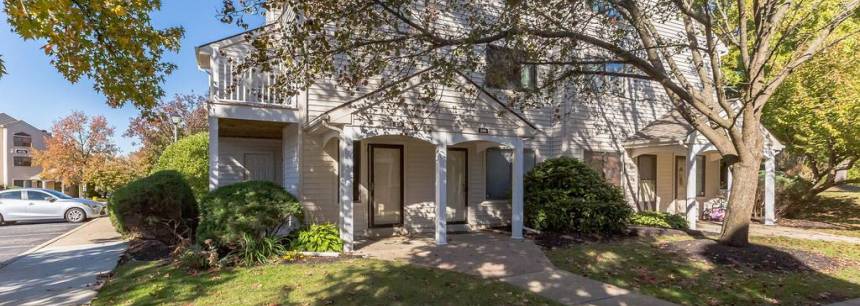 810 Gregorys Way