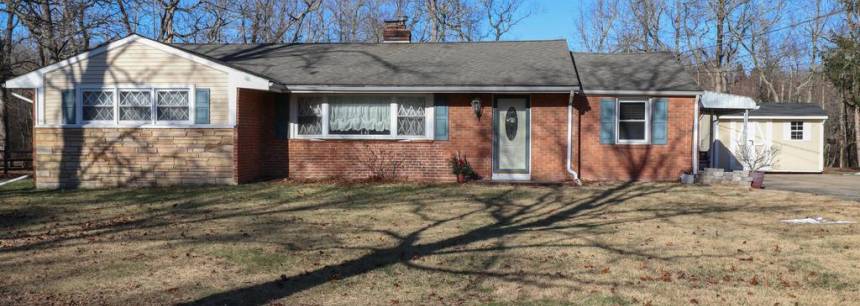 16 Meadowview Ln