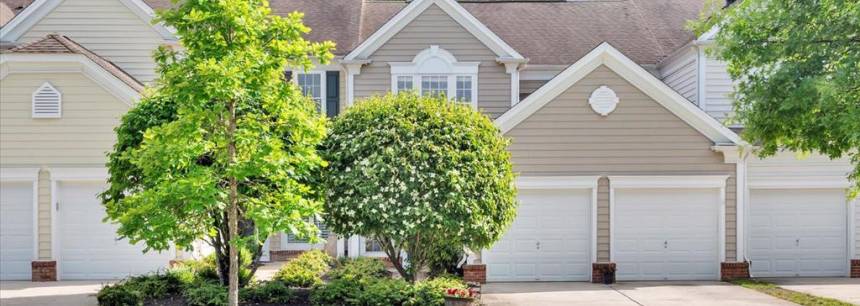 64 Wrentham Dr