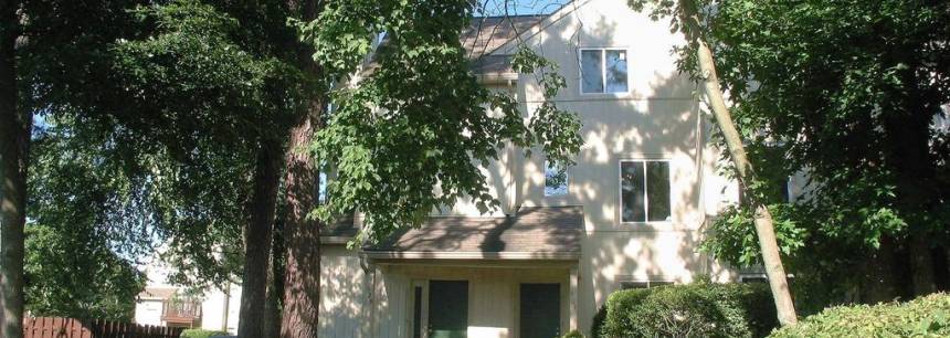 327 Woodlake Dr
