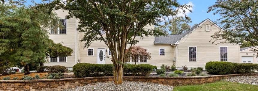 3 Laurel Ave