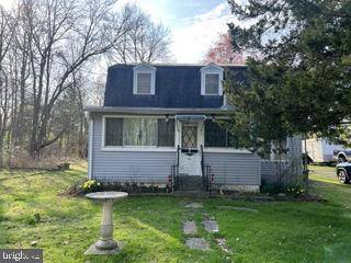 813 Carteret Ave