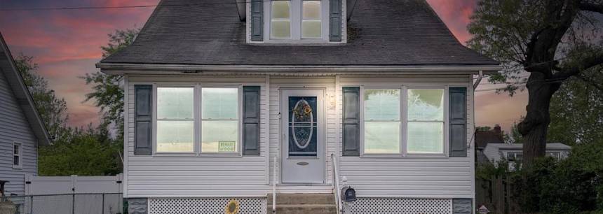 79 Dubois Ave