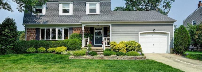 17 Kenton Ave