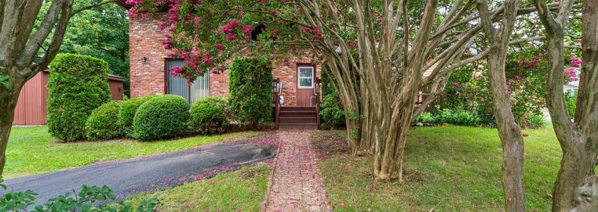 8109 Sheppard Rd