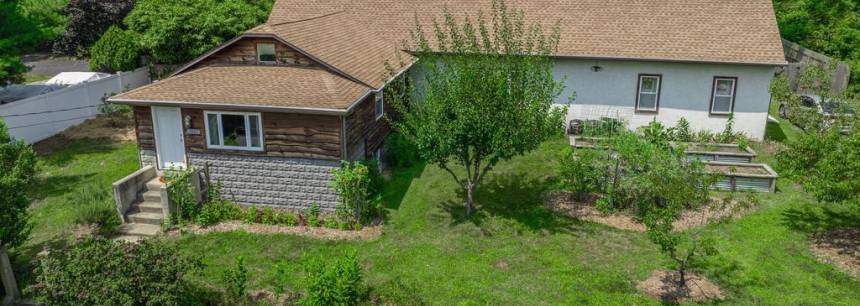 1077 Mail Ave