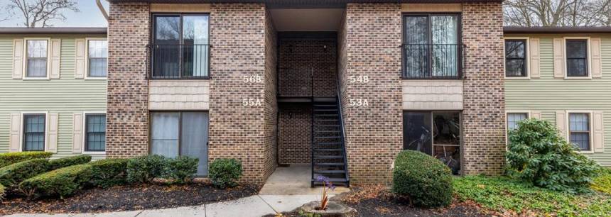54 W Bluebell Ln