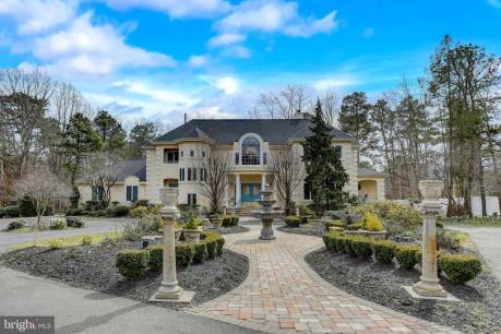 8 N Country Lakes Dr