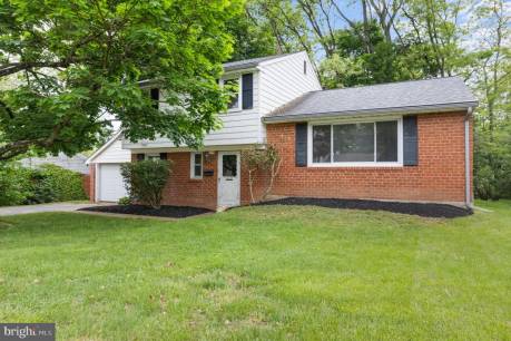 825 Adams Dr