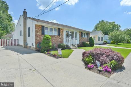 608 W Harrison Ave