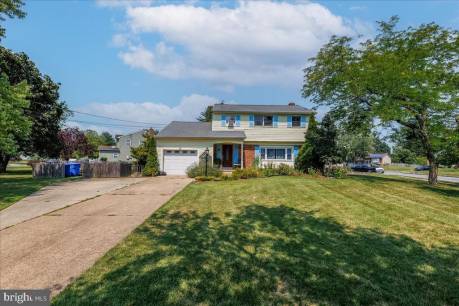 45 Champlain Rd