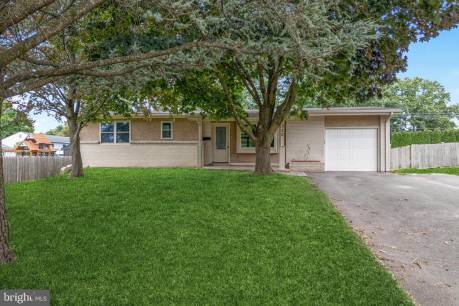 320 Newtown Rd