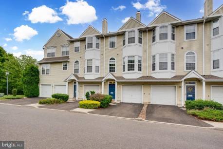 6303 Riverfront Dr